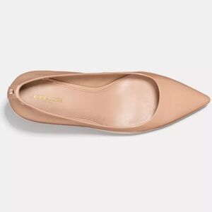 Coach New York Beige Patent Lacey Heel Pumps Women’s Size 11